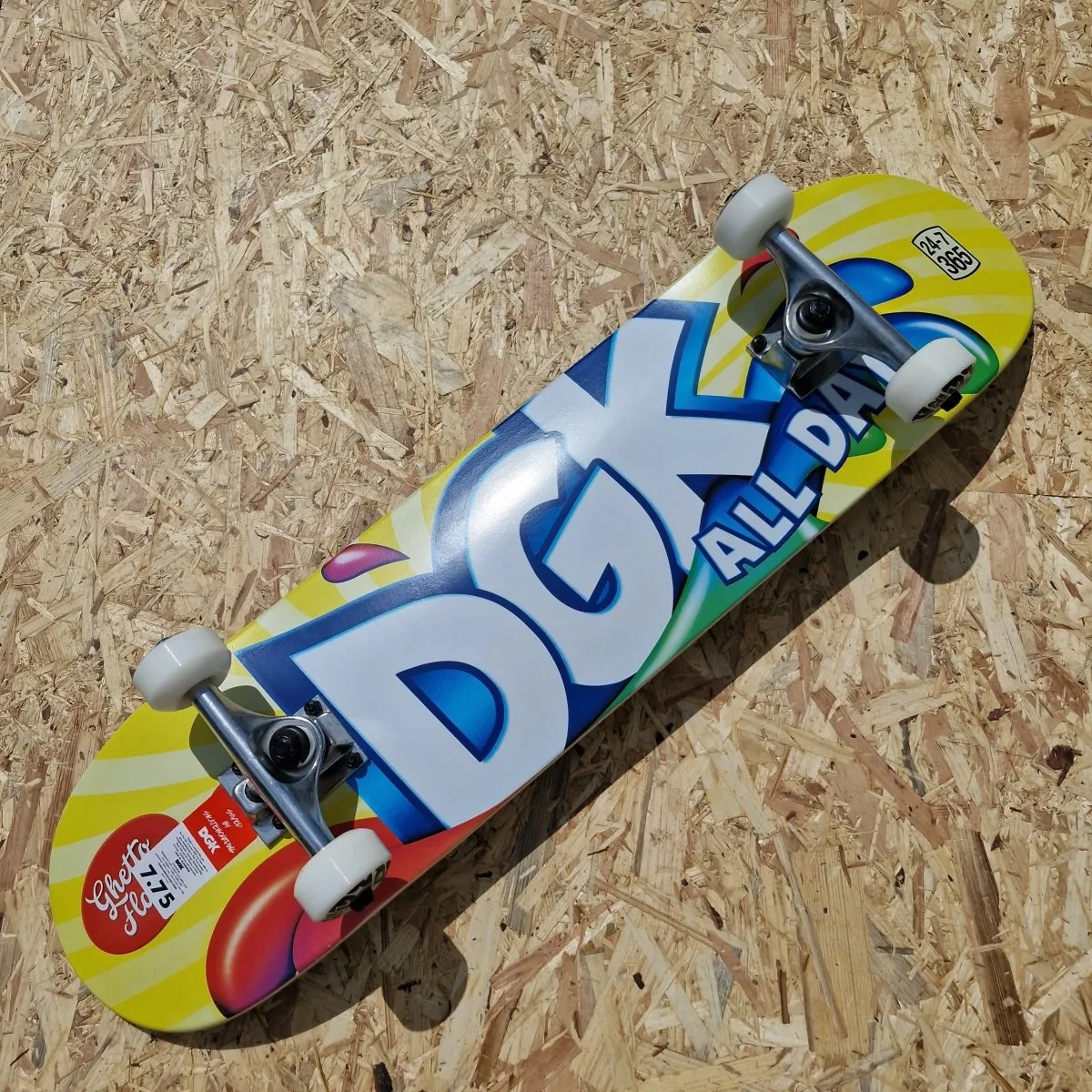 DGK Skateboards Juicy 7.75 Complete