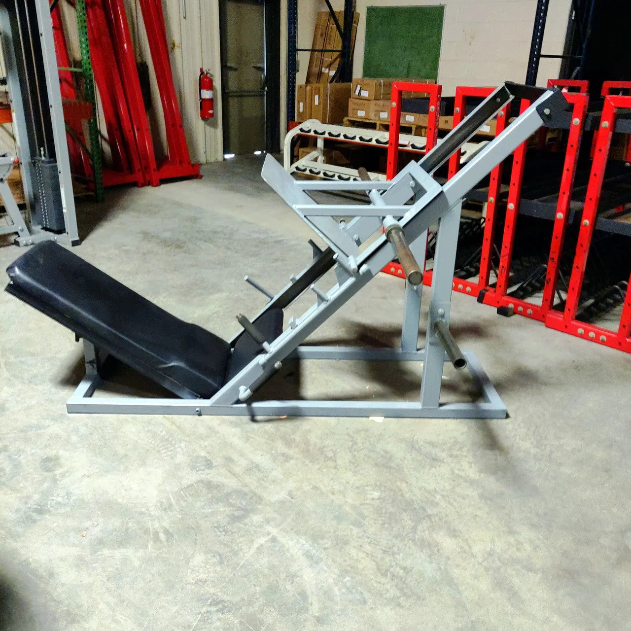 Plate Loaded Leg Press with Weight Storage